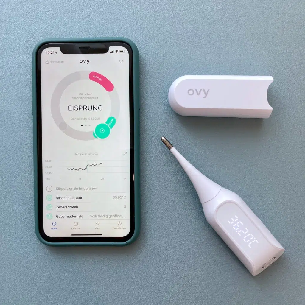 Das Ovy Bluetooth Basalthermometer hat eine weiche flexible Spitze und ein beleuchtetes Display.