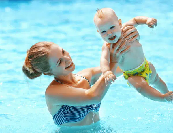 Die beliebtesten Schwimmhilfen für Babys im Test