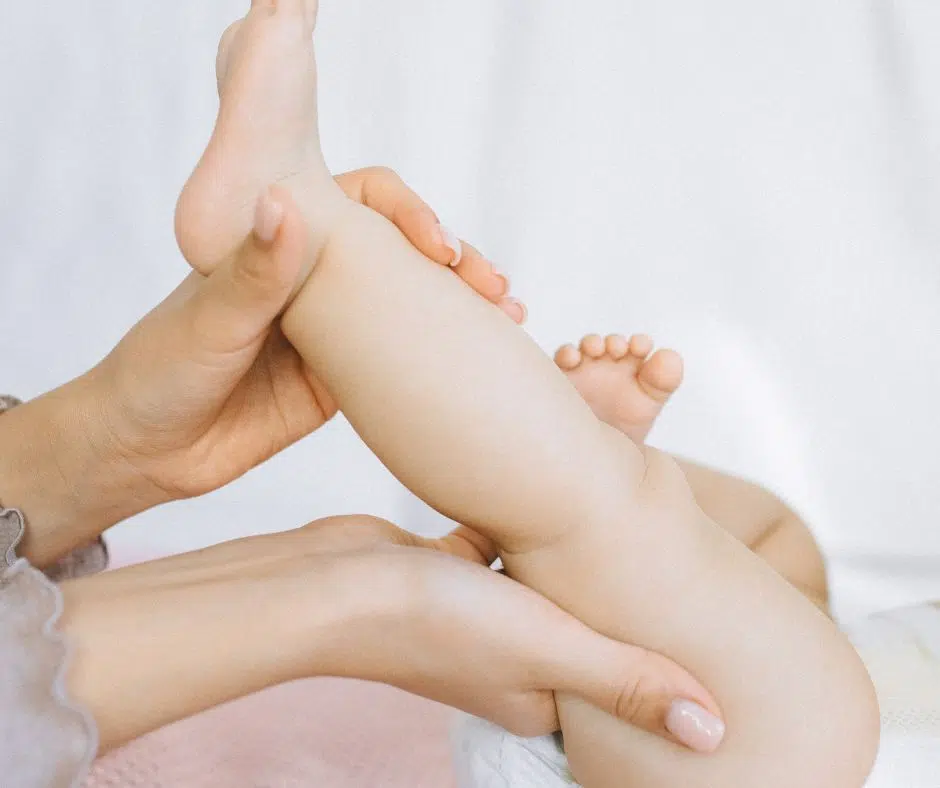 Mandeloel kann eine hautpflegende Wirkung haben bei deinem Baby