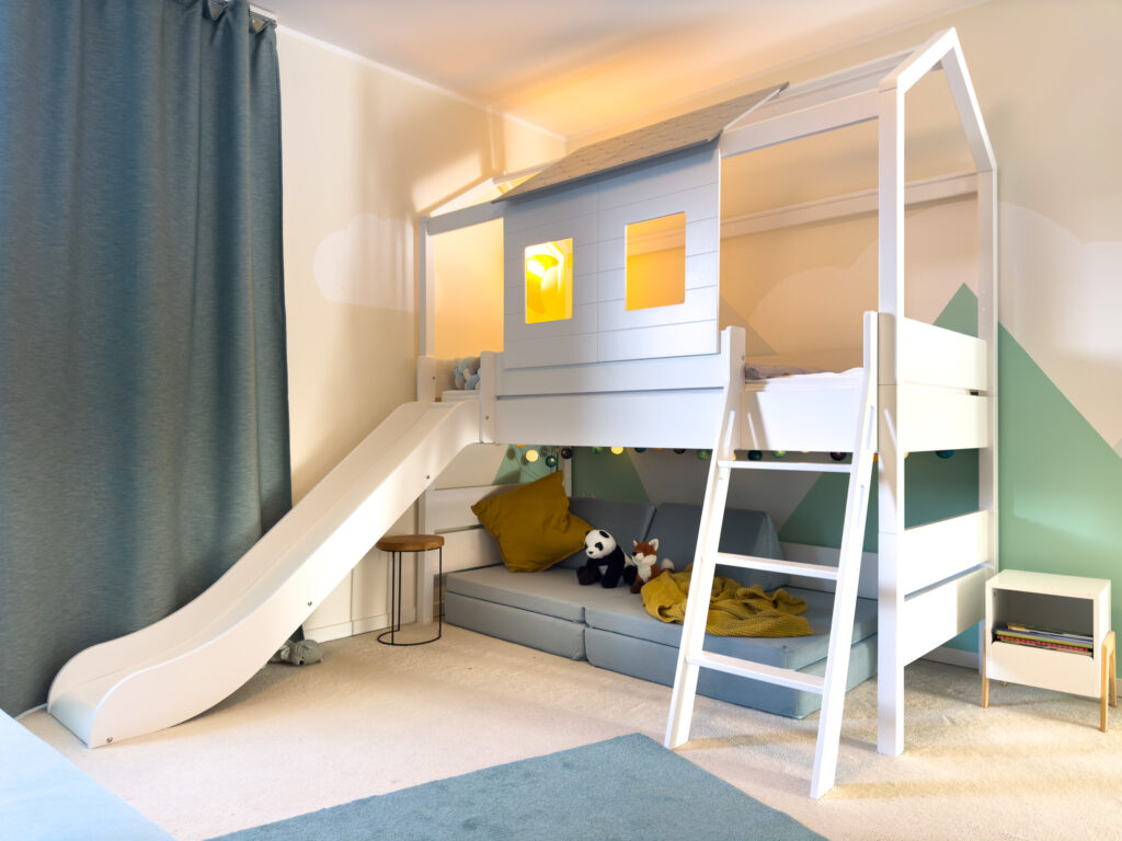 Spielbett "Tiny House" von PAIDI